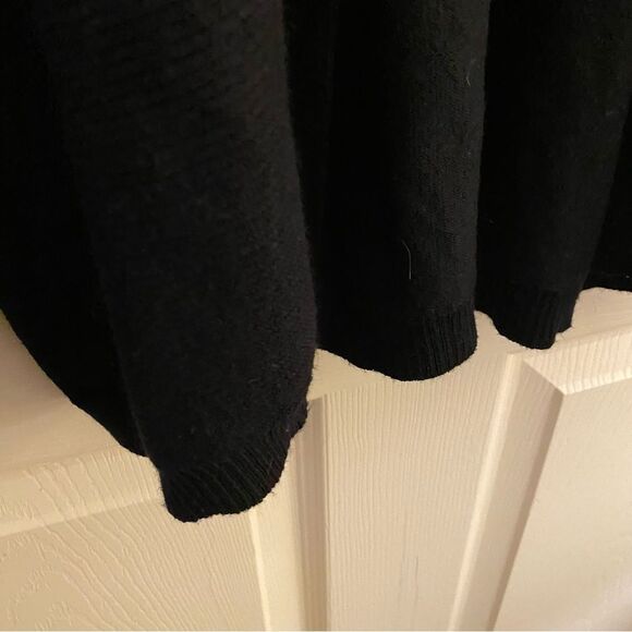 Black Cardigan Sweater with Relaxed Silhouette - Picture 4 of 6